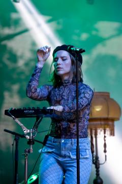 Maja Keuc s skupino (3)